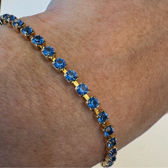 Vintage Blue Monet Signed & Unbranded Clear Tennis Bracelet Gold Tone Set - Picture 7 of 15